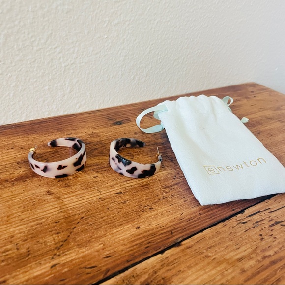 Chunky Thick Hoop Earrings - Spotted - Picture 2 of 6